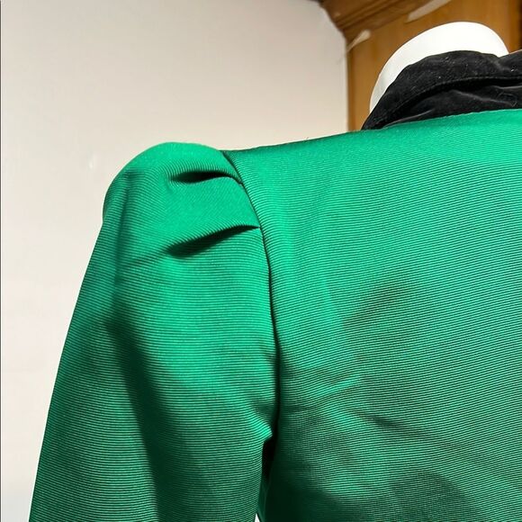 Emerald Green Blazer with Black Collar and Peplum Style - Picture 8 of 11